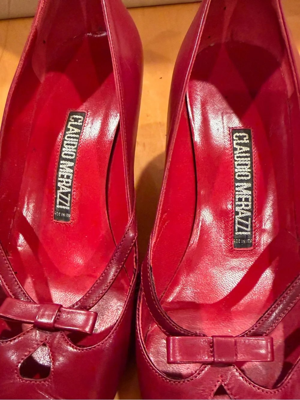 Red Pointed Toe Women’s Pumps